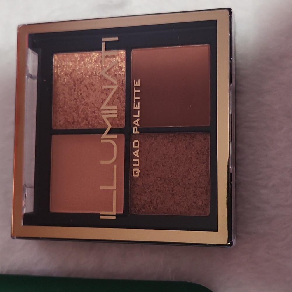 NEW!! Make Up Gift Set!!! Excellent Deal!! - Picture 4 of 14